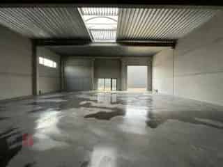 KMO Unit te Koop Moeskroen 352m²