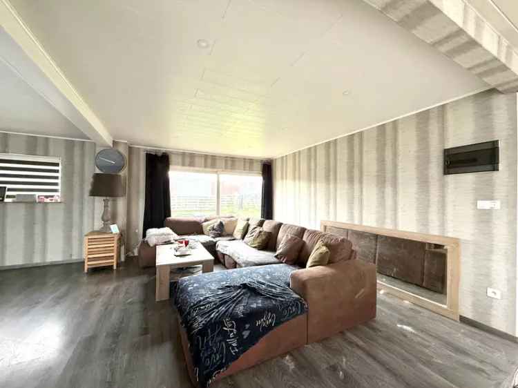 Huis te huur 4 slaapkamers 640m2 gerenoveerd