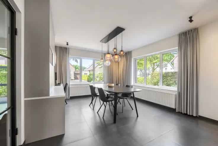 Ruime gezinswoning Bloemendaal te koop