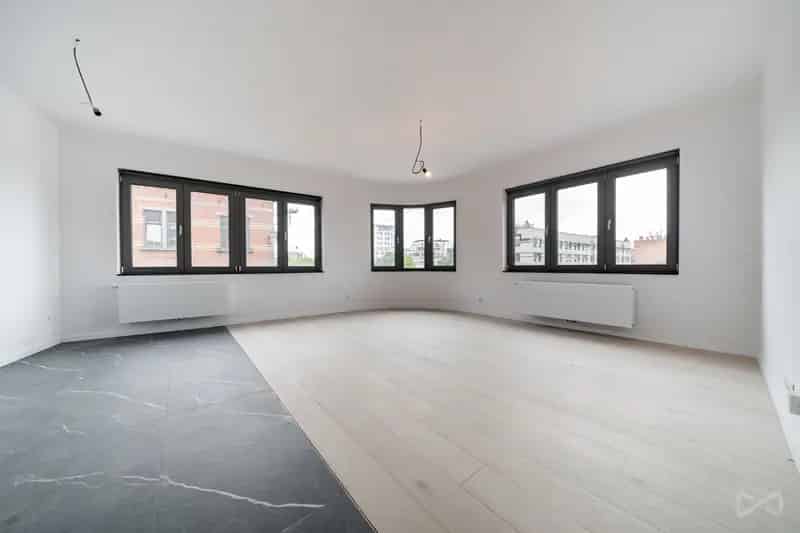 Appartement te huur Oudergem 3 slaapkamers 101m²