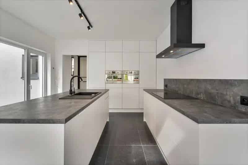 Huis te huur: Duplex-appartement 4 slaapkamers Zuid-tuin