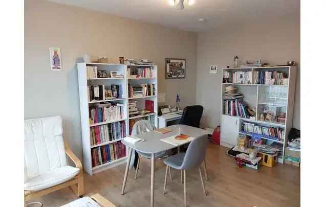 Kamer van 38 m² in Schaerbeek - Schaarbeek