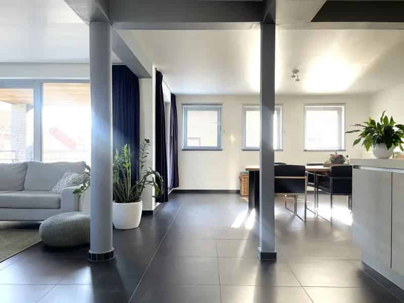 Appartement te huur 2 slaapkamers 111m² groot terras