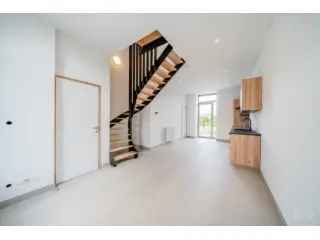 Triplex te koop Hodeige 107m² gerenoveerd 3 slaapkamers