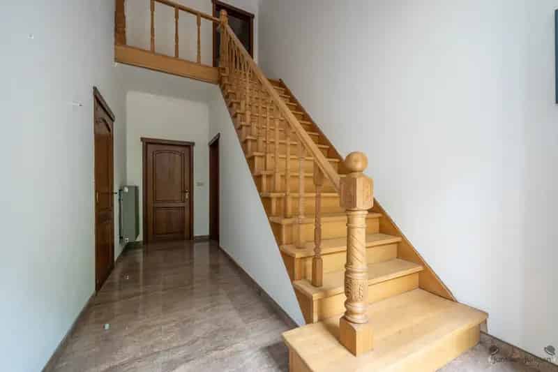 Villa met uitbouw 3075m²