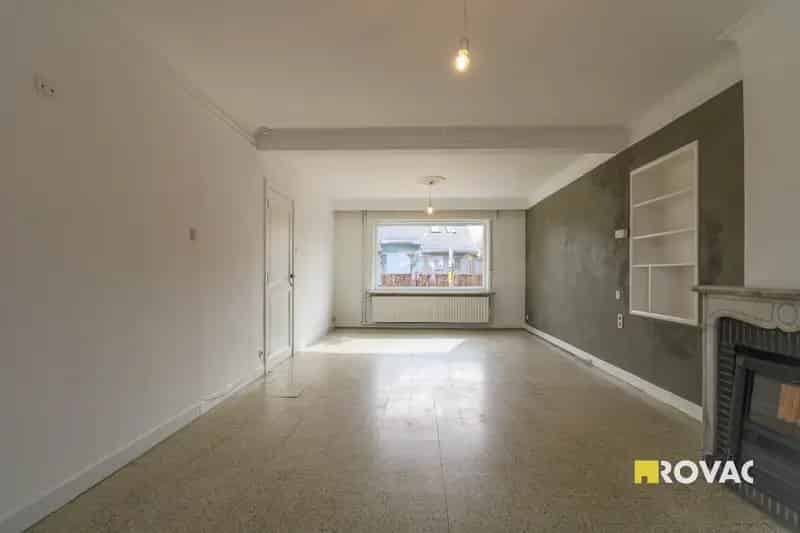 Alleenstaande woning met garage te koop