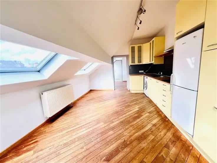 Zolderappartement 72m² Elsene Nabij Terkamerenbos