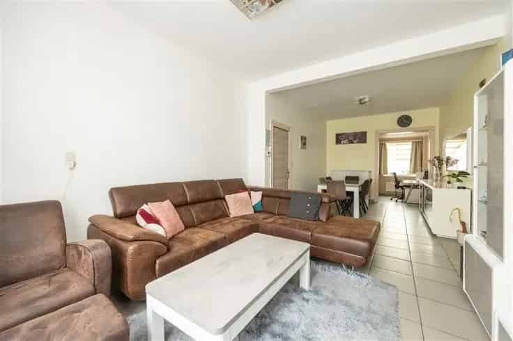 Huis Te Koop Deurne: Ruime Gezinswoning