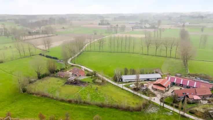 Huis Te Koop Kruibeke: Luxe hoeve met weidegrond