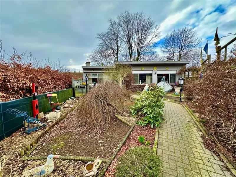 Huis te koop: 3 slaapkamers, tuin, garage - renovatieproject