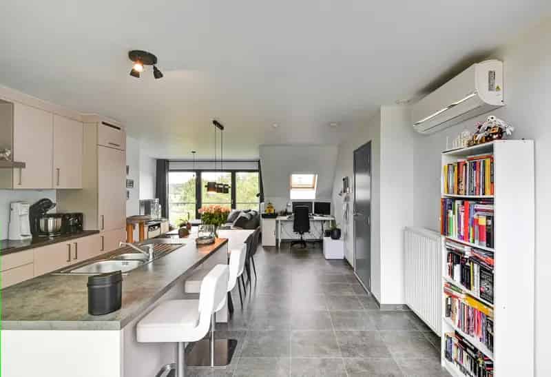 Appartement te huur Wijnegem - Recent 2de verdieping met terras
