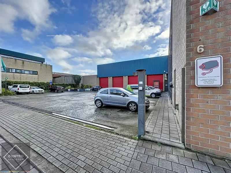 Magazijn te Huur Roeselare 2717m²