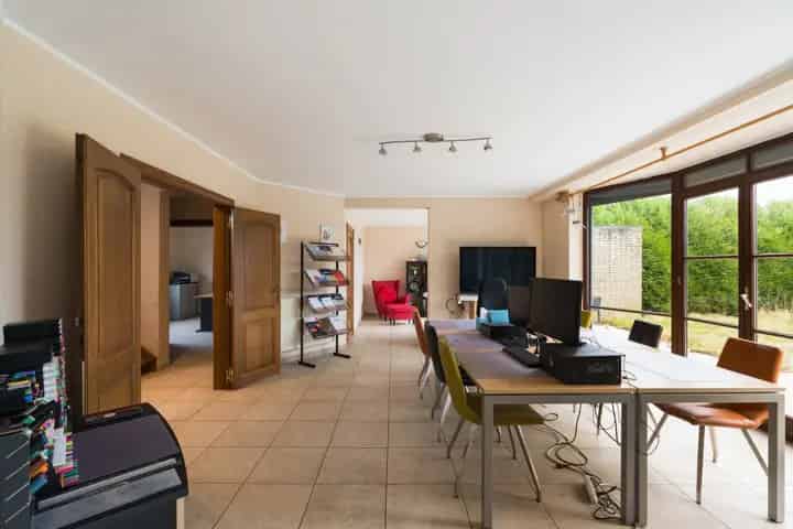 Ruime Villa 4 slaapkamers Grote Garage Tuin Terras