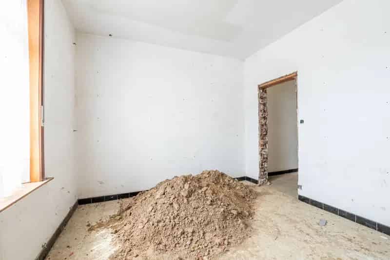 Huis te koop Gullegem: Ruime woning met grote tuin