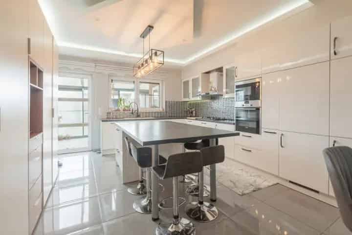 Huis te koop Zele: Instapklare woning 3 slaapkamers