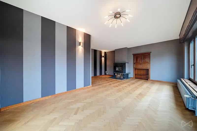 Huis te koop in Wanze met appartement 2 slaapkamers en garages
