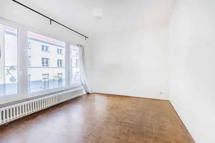 Appartement 1 slaapkamer te renoveren Ixelles Toison d'Or
