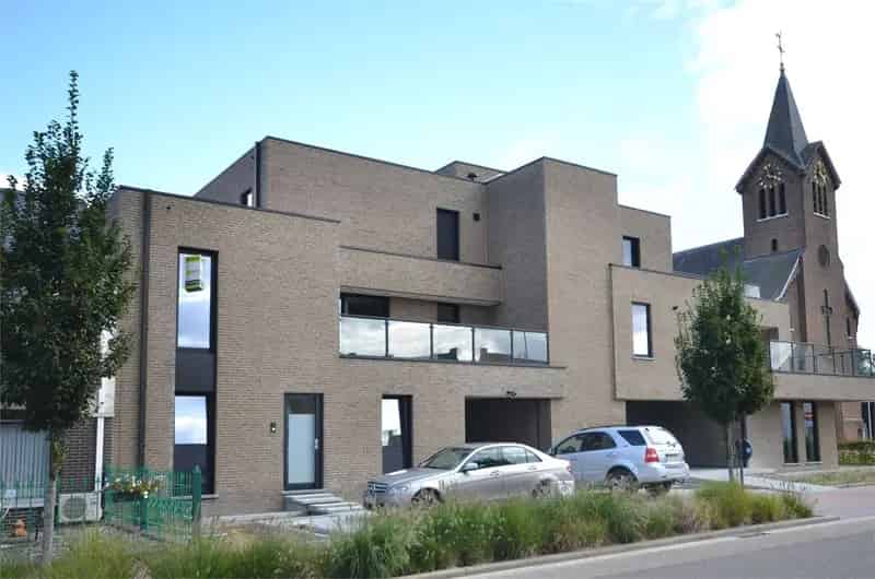 Ruim Nieuwbouwappartement te Linde met Terras en Garage