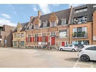 Gemeentehuis Veldegem te koop - Renovatieproject 681m²
