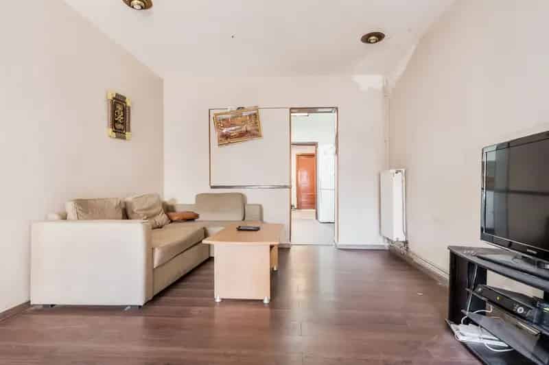 Te renoveren woning 3-4 slaapkamers en tuin