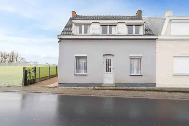 Te renoveren woning met tuin en uniek uitzicht