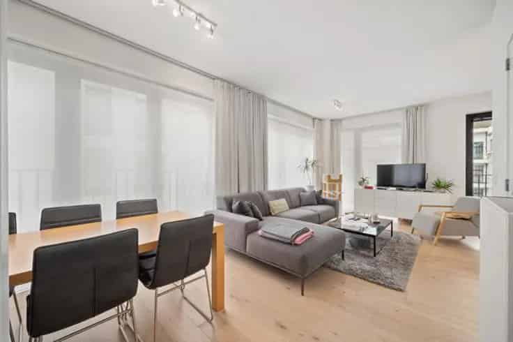 Appartement Te Koop Brussel Vijfhoek - 2 slaapkamers - Parking inbegrepen