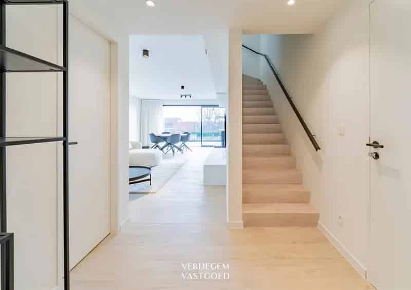 Appartement te Koop Oosteeklo - Duplex met hoogwaardige afwerking