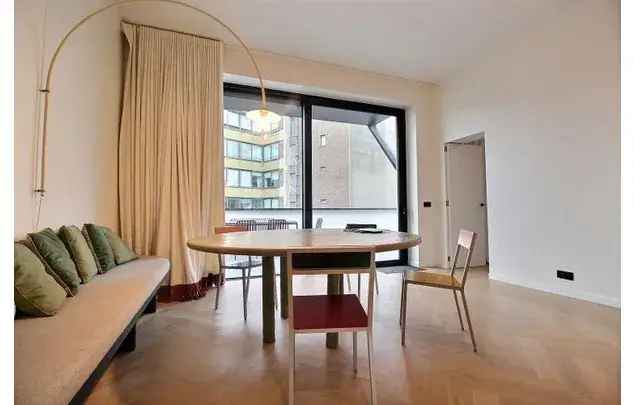 Huur 2 slaapkamer appartement van 164 m² in Brussels