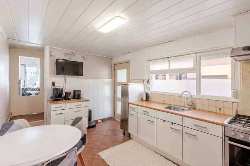 Huis te huur Zelzate: Ruime woning 3 slaapkamers groot perceel