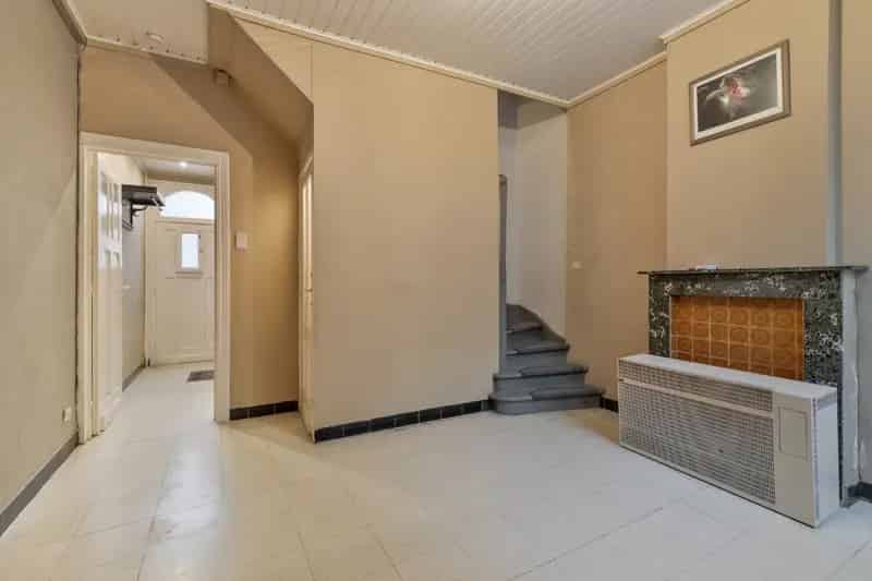 Huis te huur Diksmuide Centrum: 2 slaapkamers, te renoveren