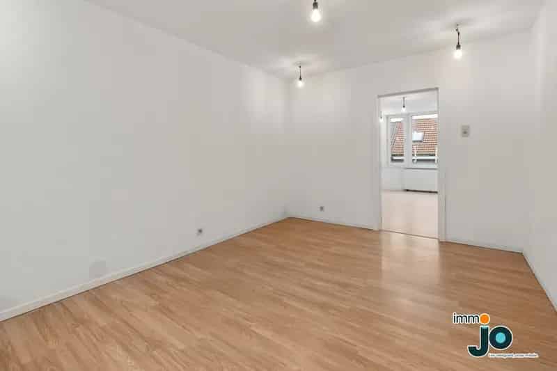 Gerenoveerd Appartement Oostende Nabij Strand en Spuikom