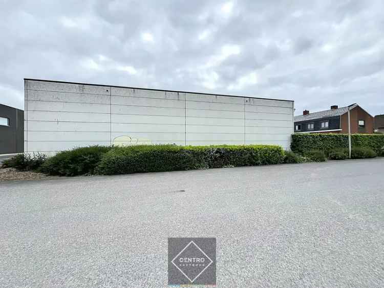 Magazijn te huur Roeselare 300m2 met parking