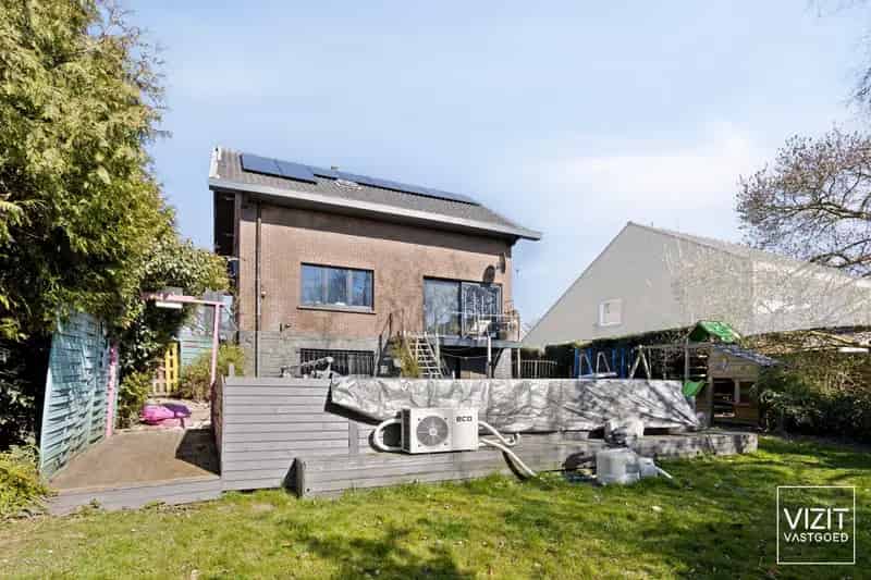 Villa 4 slaapkamers uitstekende ligging