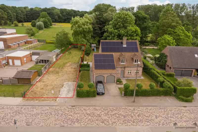 Grond 455 m² rustig en zongericht