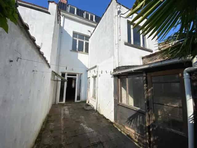 Huis te Woluwe-Saint-Lambert 6 slaapkamers