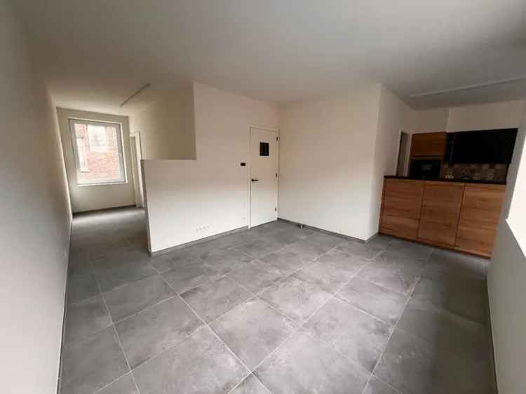 Nieuwbouwwoning 2 slaapkamers garage tuin Ieper Centrum