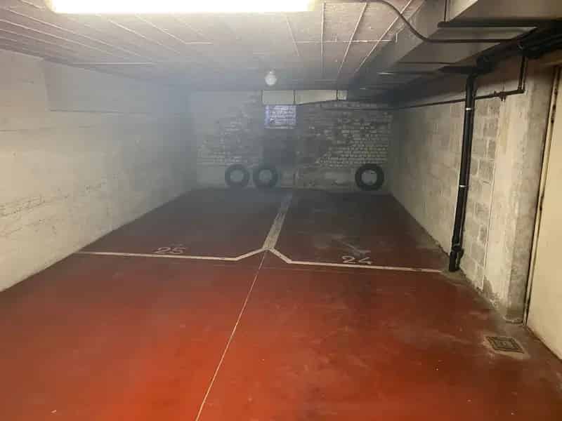 10 Garages of Parkeerplaatsen