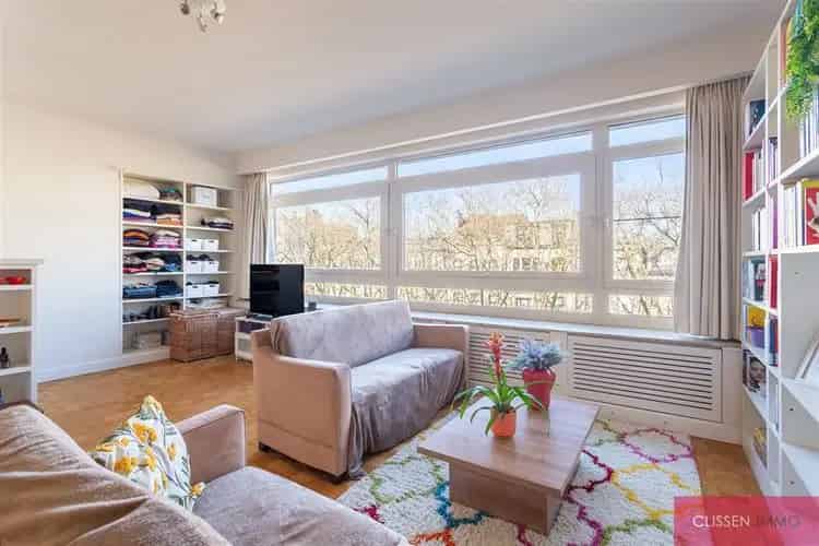 Loft-appartement Antwerpen: Lichtrijk en Stijlvol