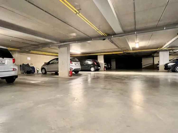 Te koop 8 parkeerplaatsen centraal gelegen in Hasselt