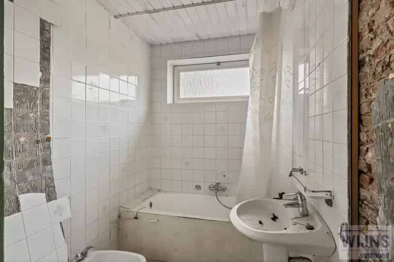 Huis te koop Weerde: Renovatieproject met veel potentieel