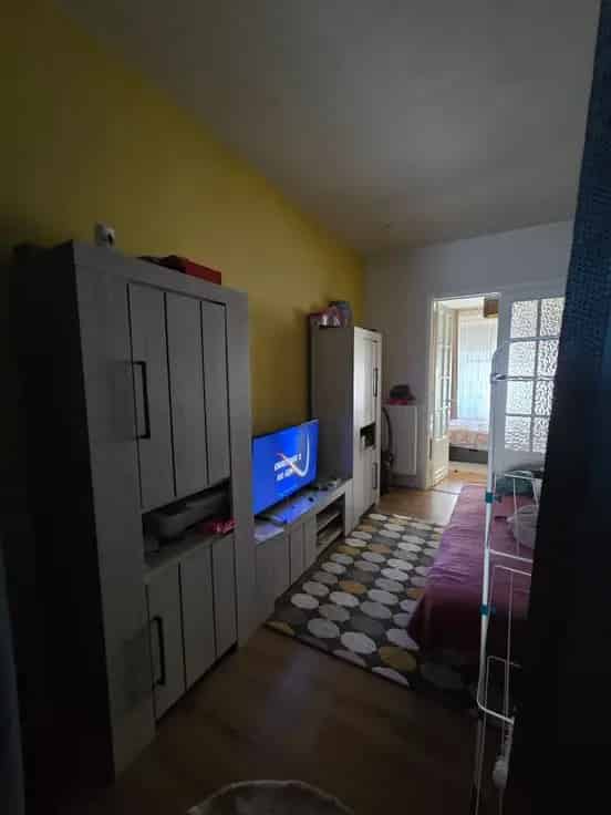 Appartementsblok Te Koop 4 Units Gerenoveerd