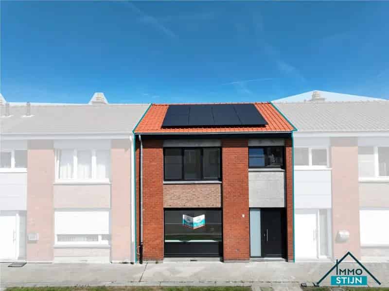 Huis te huur: Gerenoveerde woning met tuin in rustige woonwijk
