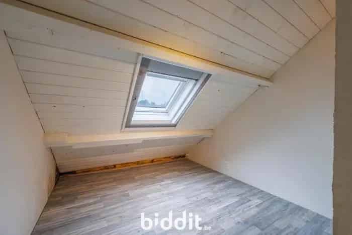 Te renoveren huis met tuin te Balen