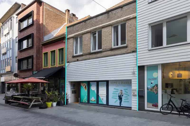 Kantoor te Koop Kortrijk - Opbrengsteigendom