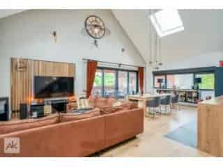 Huis Gemengd Gebruik te Koop Engis