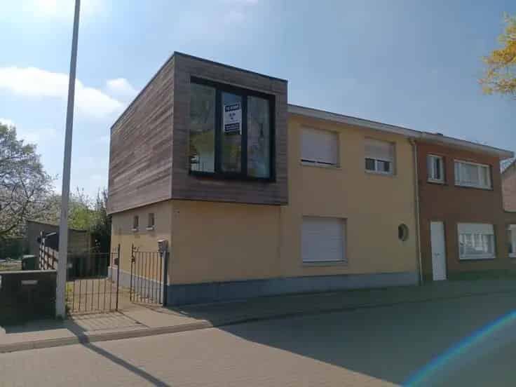 Huis Te Koop 3 Slaapkamers Grote Tuin