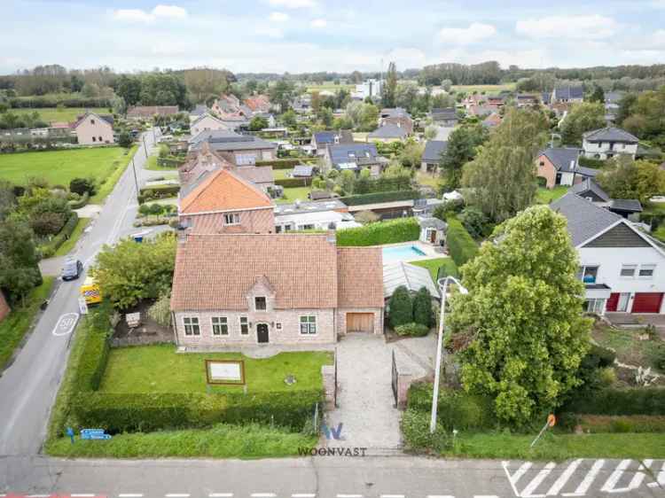 Te koop villa in Waasmunster met charmante landelijke uitstraling