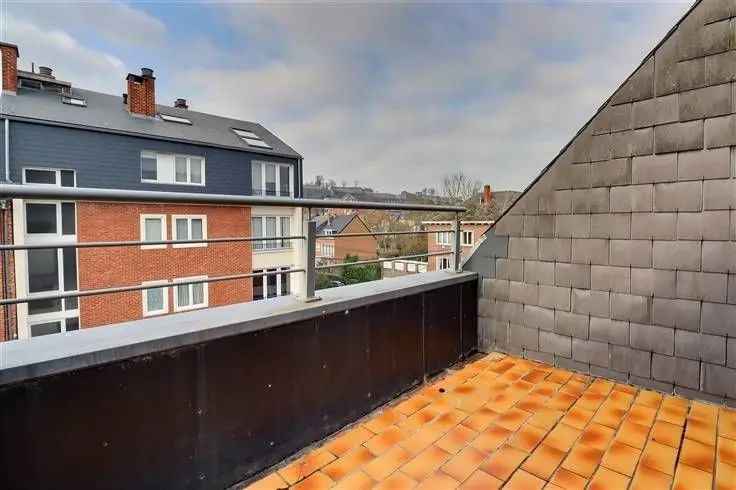 Appartement te koop in Jambes met terras en balkon