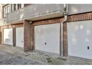 Garagebox te Koop Zellik 17m²