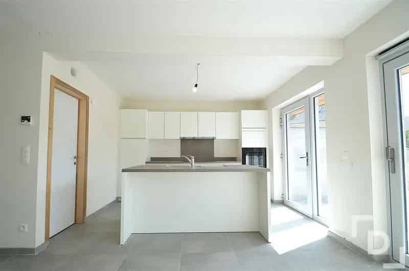 Nieuwbouwwoning met Carport te Huur Wijtschate